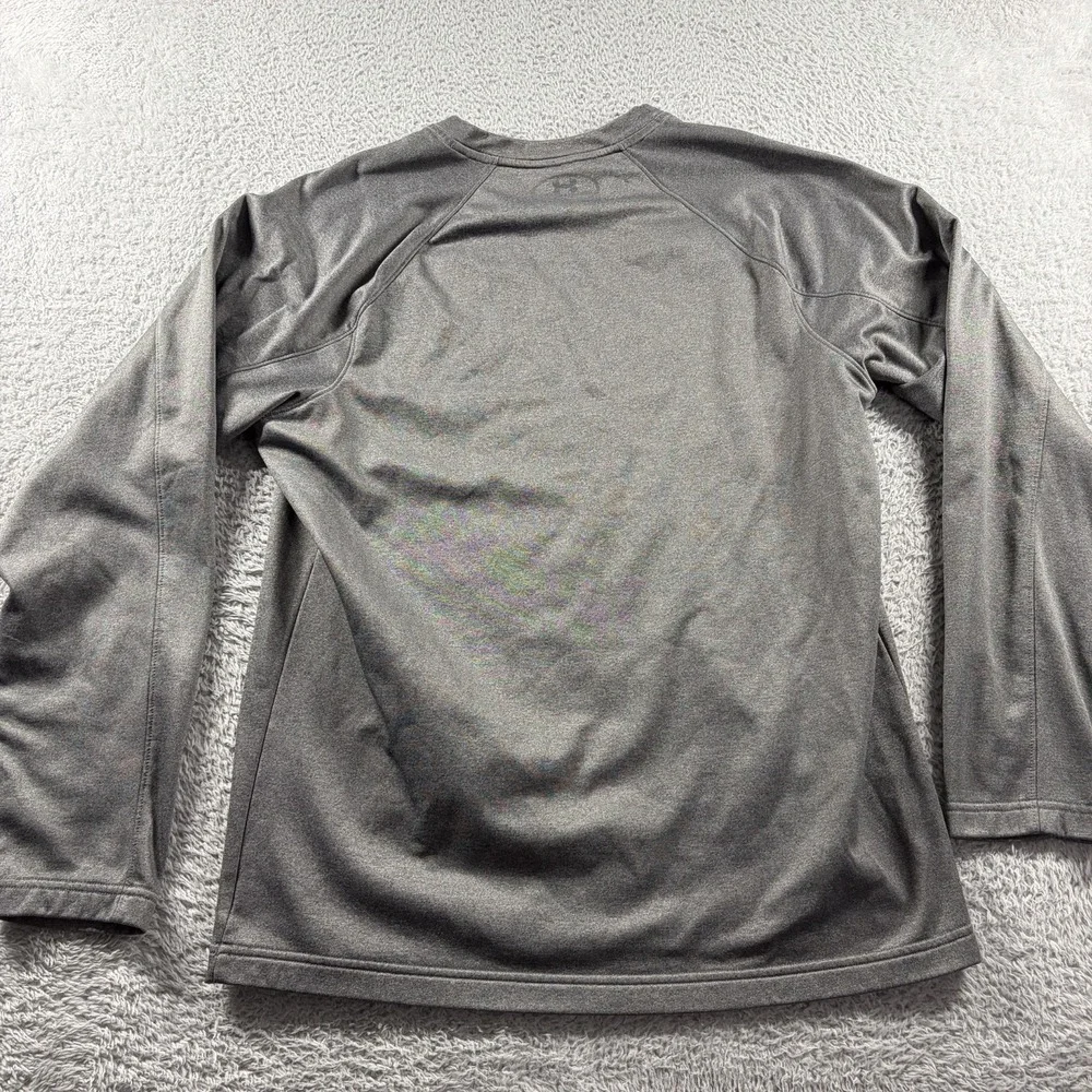 Under Armour Fleece Lined Compression Shirt Mens Medium Gray Loose Fit Baselayer